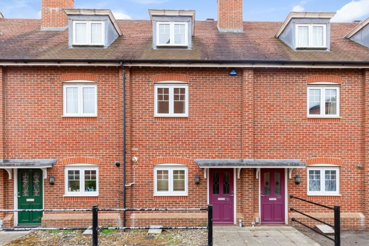Property photo 1 of 9 261753