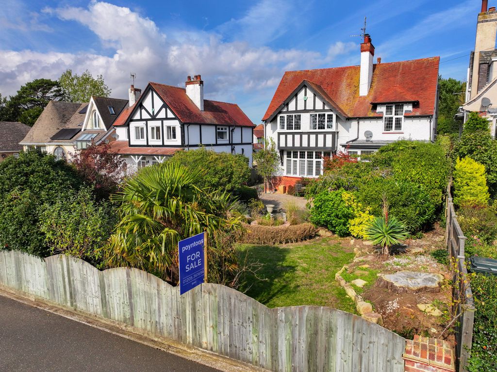 Property photo 1 of 21