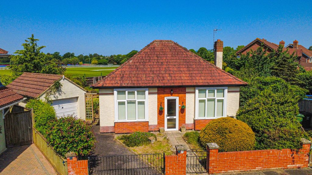 Property photo 1 of 19 5161382
