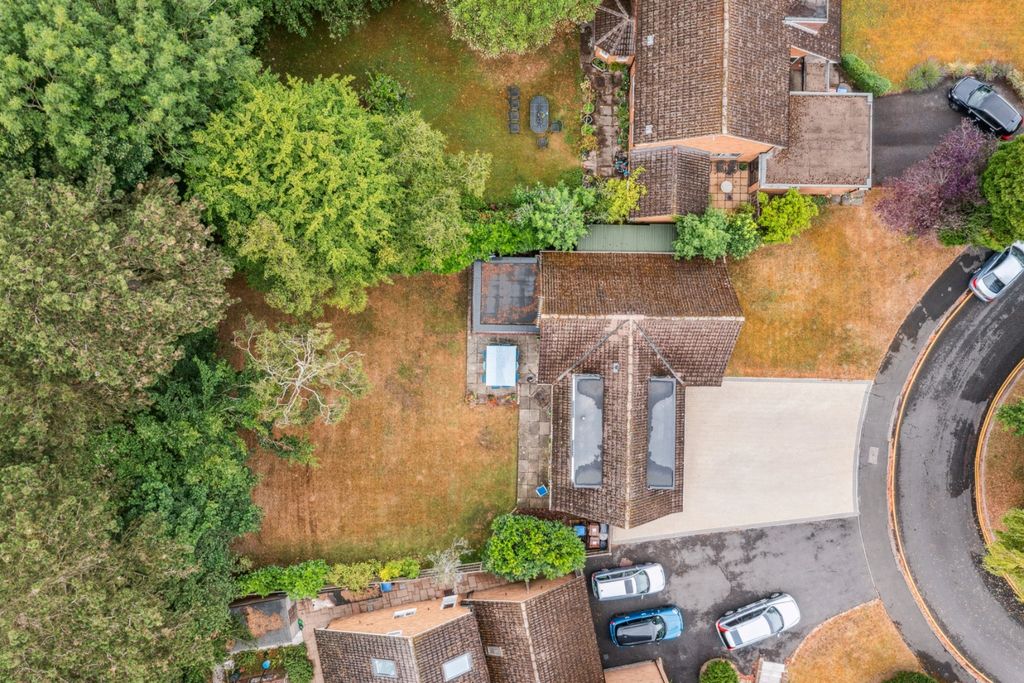 Property photo 3 of 42 4304179