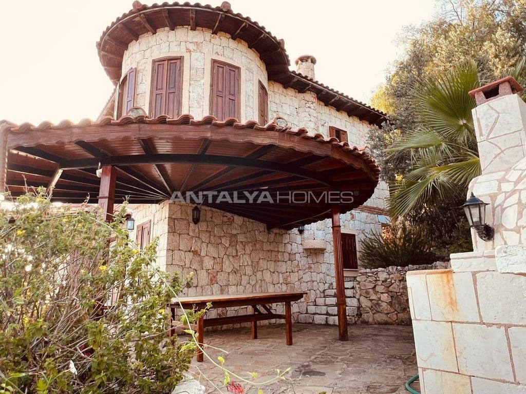 Property photo 1 of 28