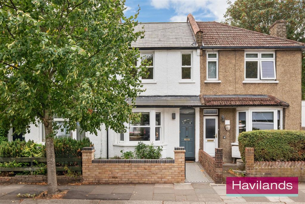 Property photo 1 of 22 Barrowell Green-1.Jpg