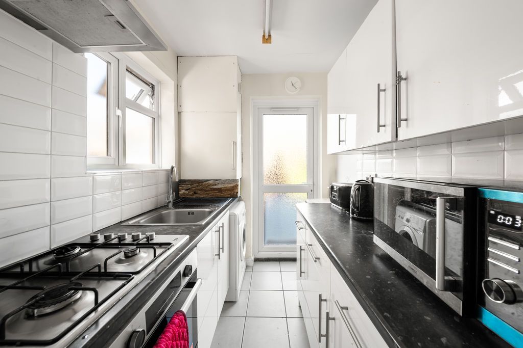 Property photo 2 of 13 Photo 6