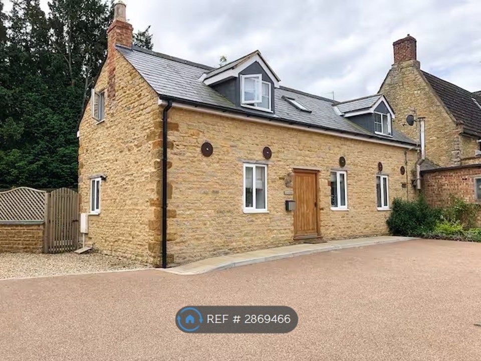 Property photo 2 of 23