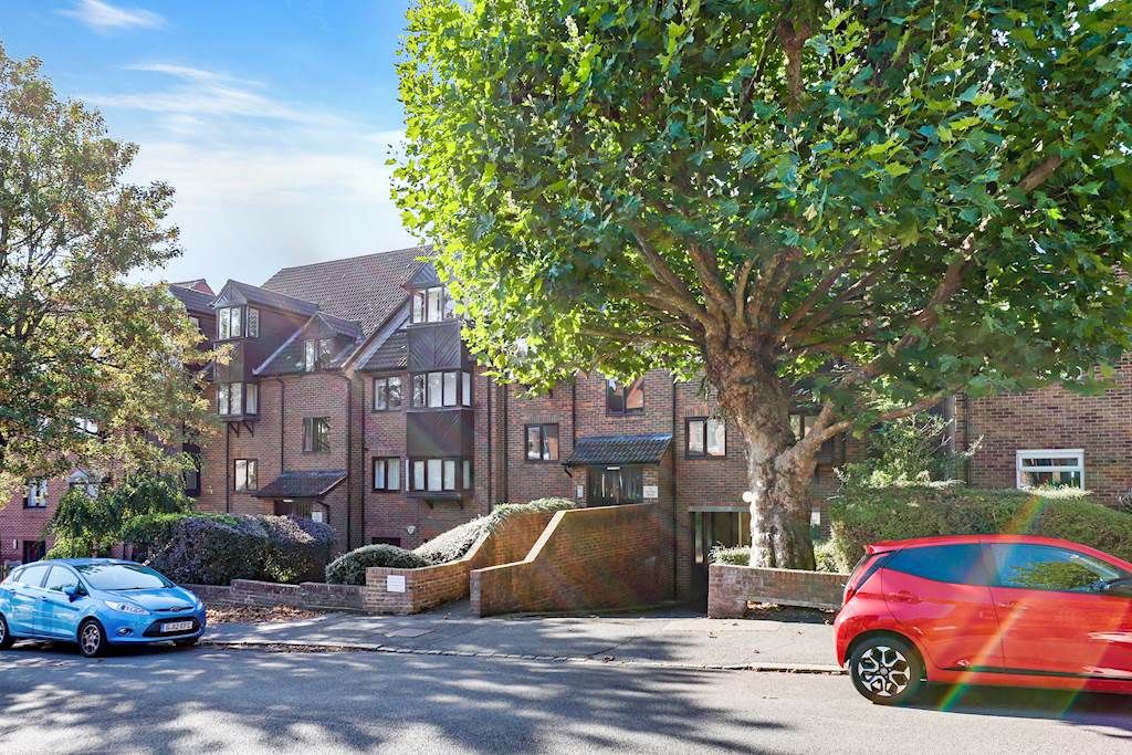 Property photo 1 of 12 07-220Bjhhgll - 6 Kestrel House - 43-Small