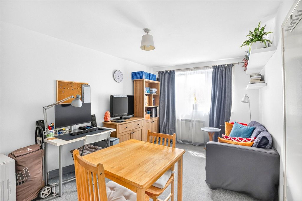 Property photo 3 of 11 Picture No. 33