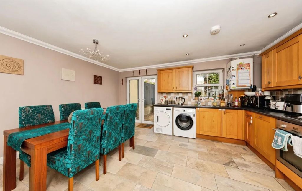 Property photo 3 of 13 Kitchen Dining Room