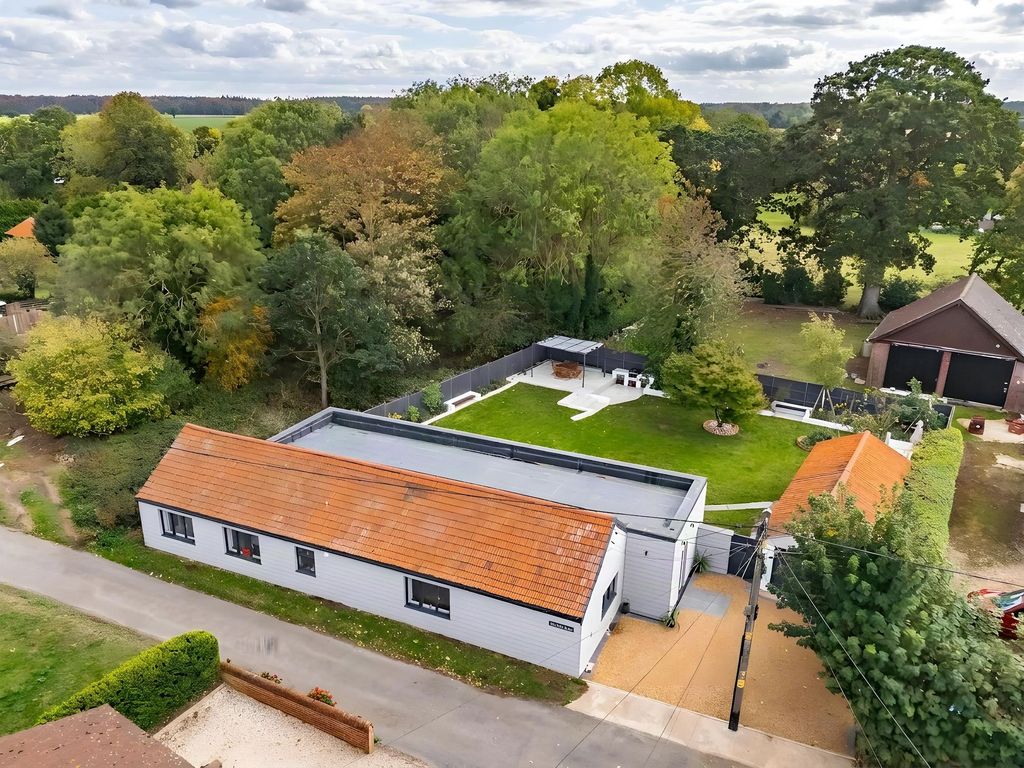 Property photo 2 of 25