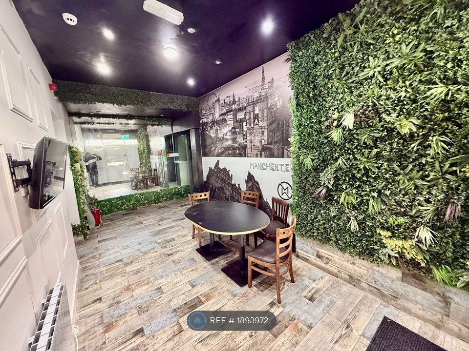 Property photo 1 of 13 Entrance Lobby