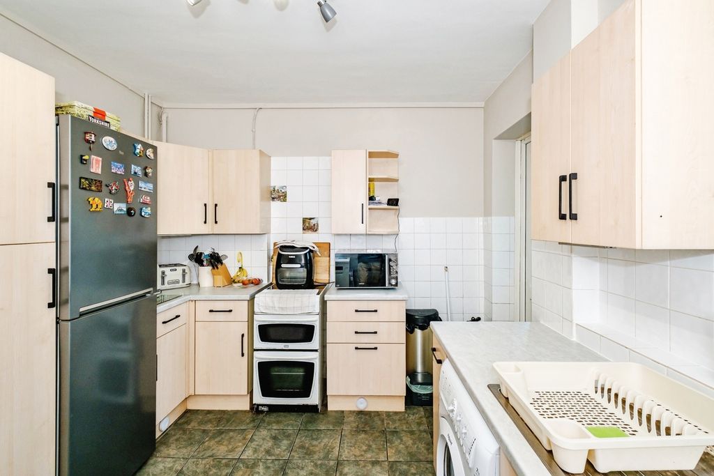 Property photo 3 of 17 Pbox-Img.Jpg