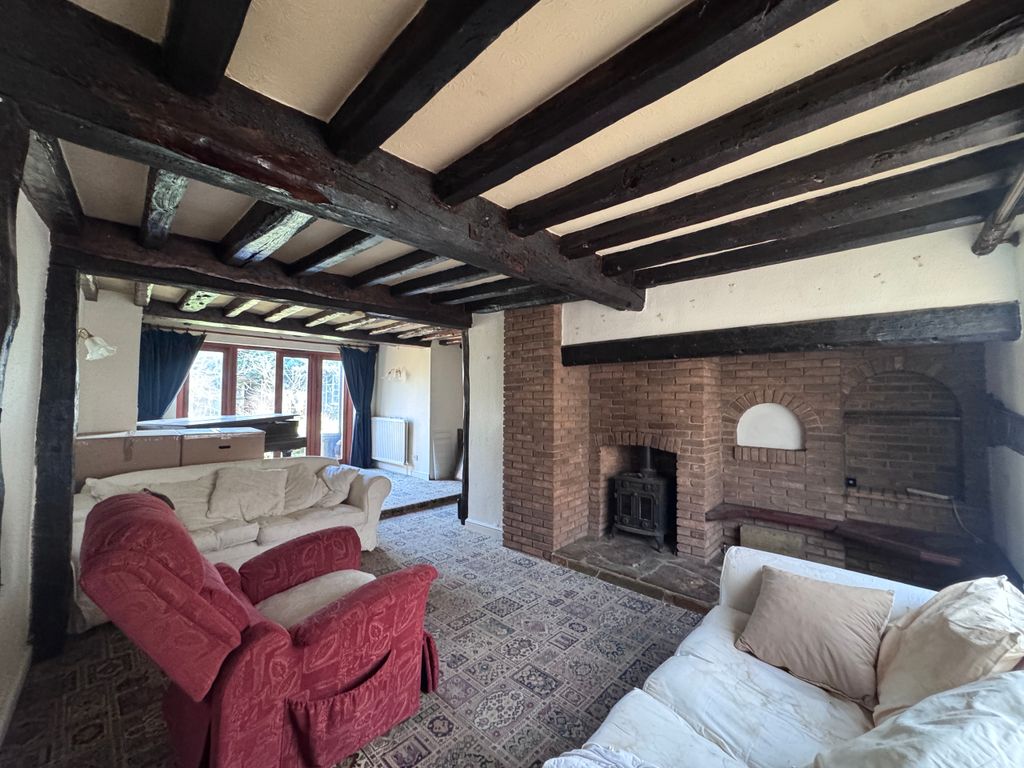 Property photo 2 of 20 Lounge