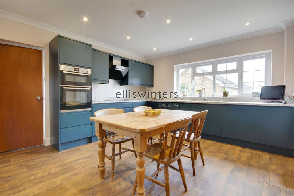 Property photo 2 of 23 Img_8917-Img_8919-Watermarked.Jpg