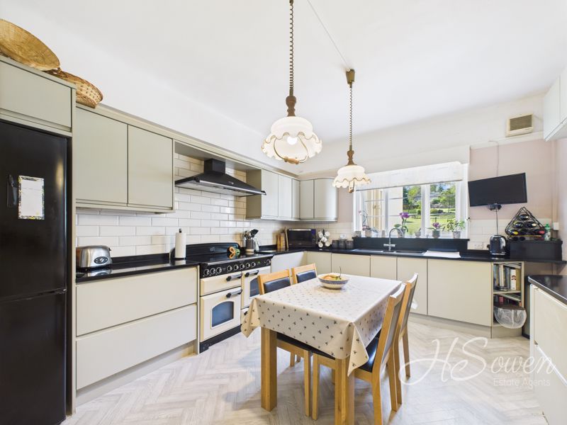 Property photo 3 of 16 Photo 19