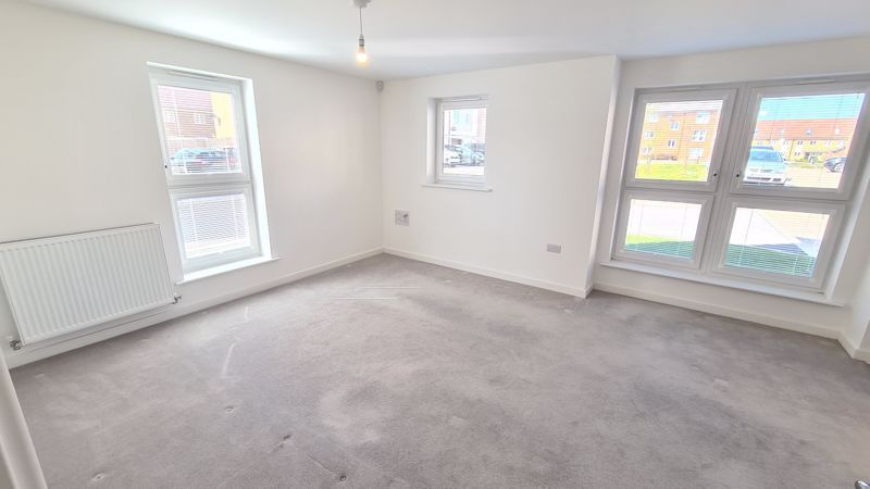 Property photo 3 of 11 Photo 9