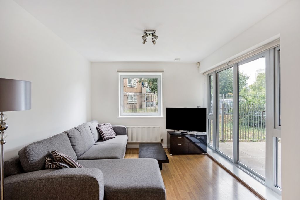 Property photo 1 of 8 Reception Room