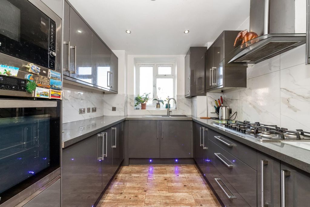 Property photo 2 of 10 Img_8032-4-1500x1000.Jpg