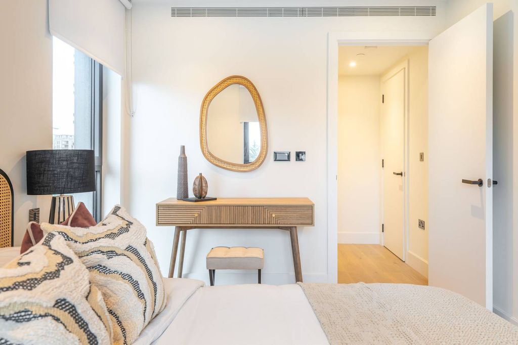 Property photo 1 of 26