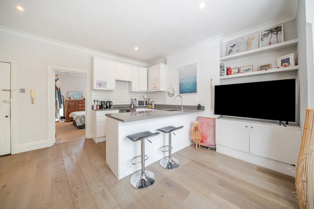 Property photo 2 of 12 1511284-5-6A858A0...
