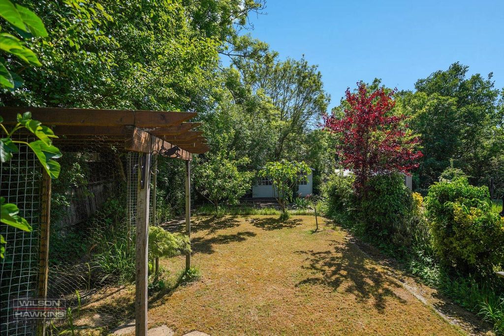 Property photo 2 of 15 16 Greenford Road - 2Y0Ncoinp9Trximm761D.Jpg