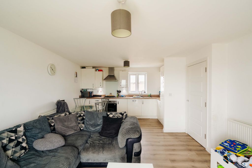 Property photo 2 of 9 3