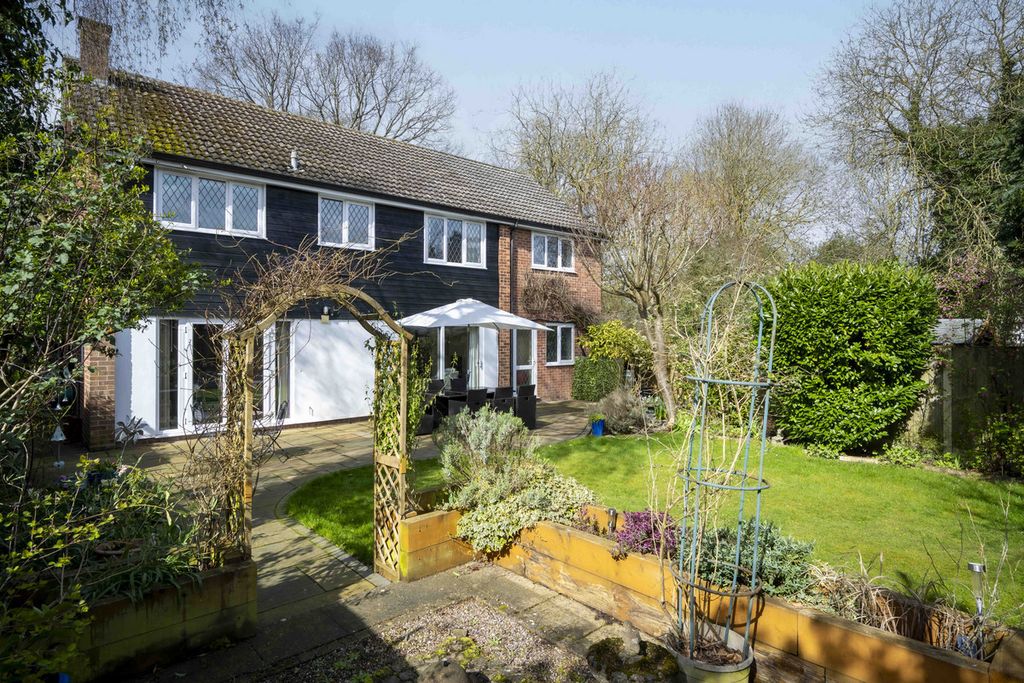 Property photo 3 of 36
