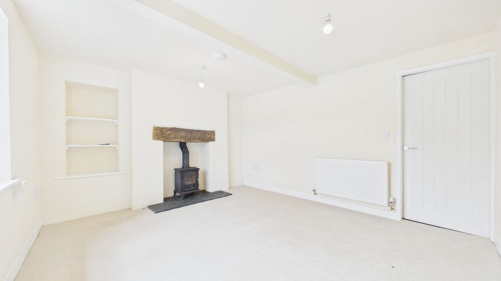 Property photo 3 of 21
