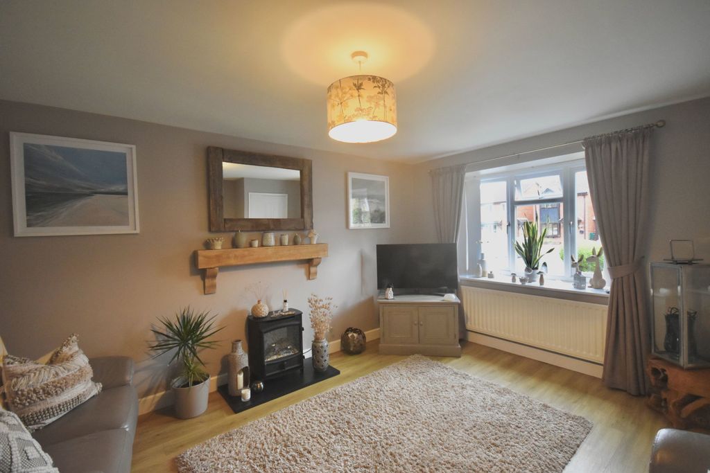 Property photo 2 of 24