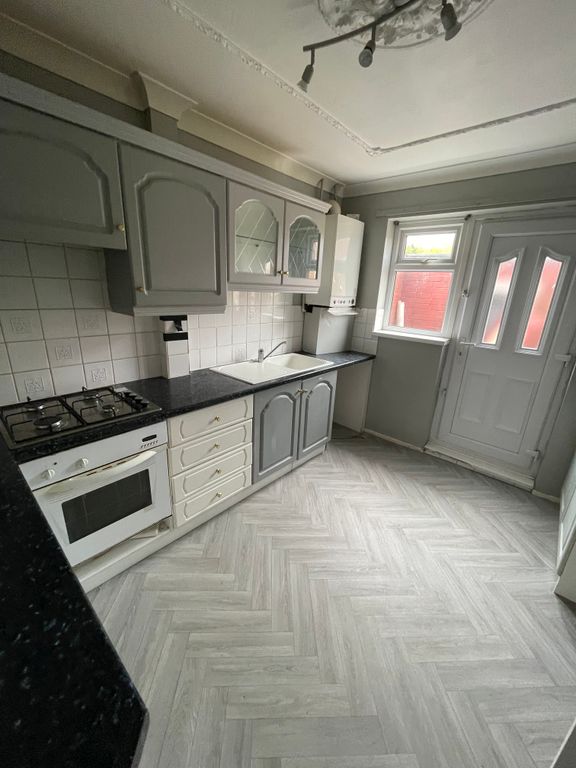 Property photo 2 of 3
