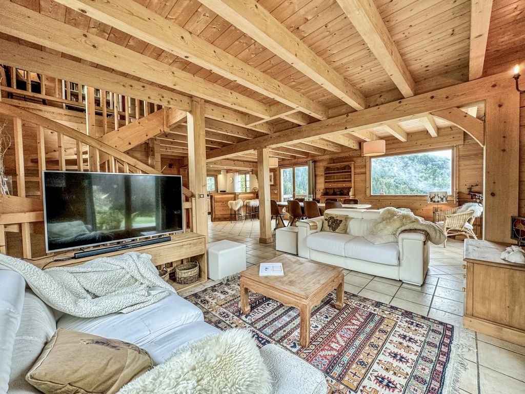 Property photo 2 of 47