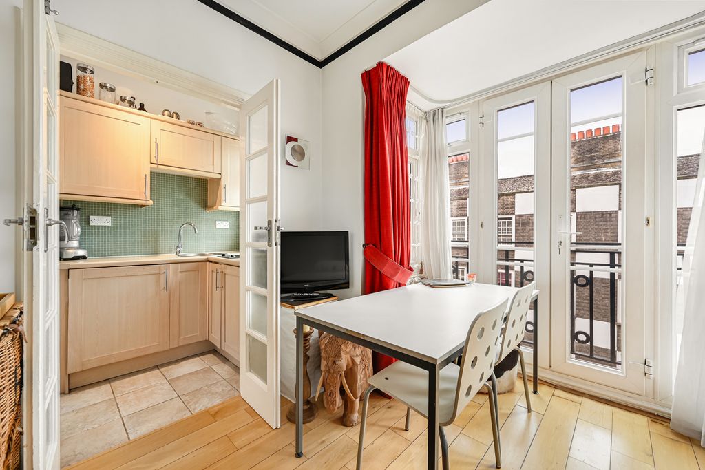 Property photo 3 of 11