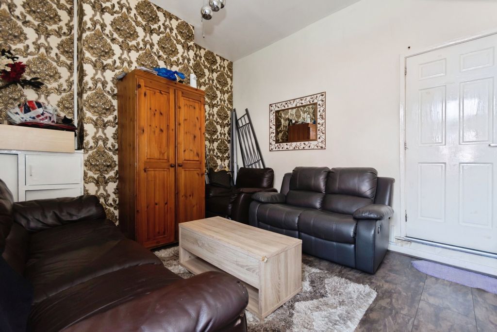 Property photo 3 of 20 Pbox-Img.Jpg