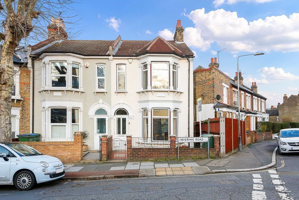 Property photo 1 of 8