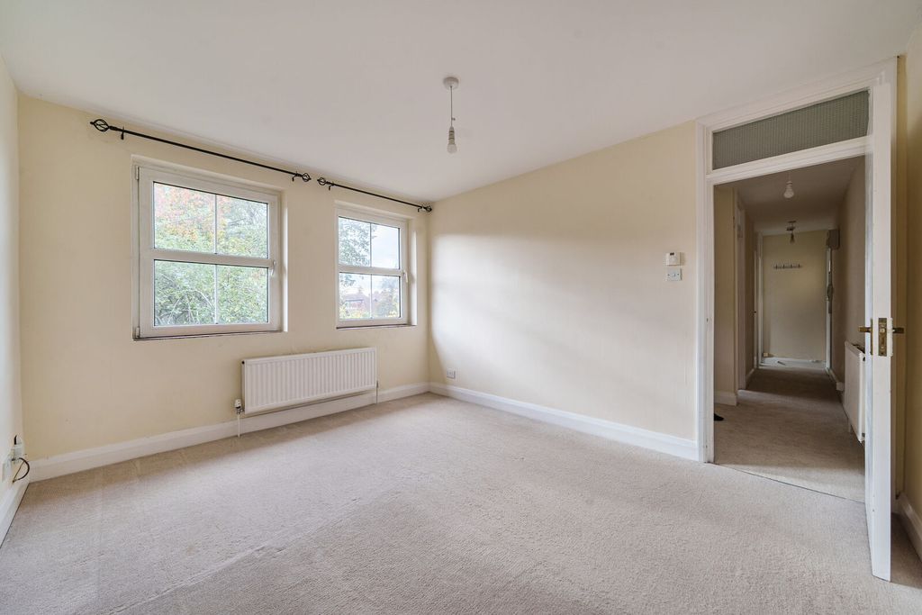 Property photo 1 of 26