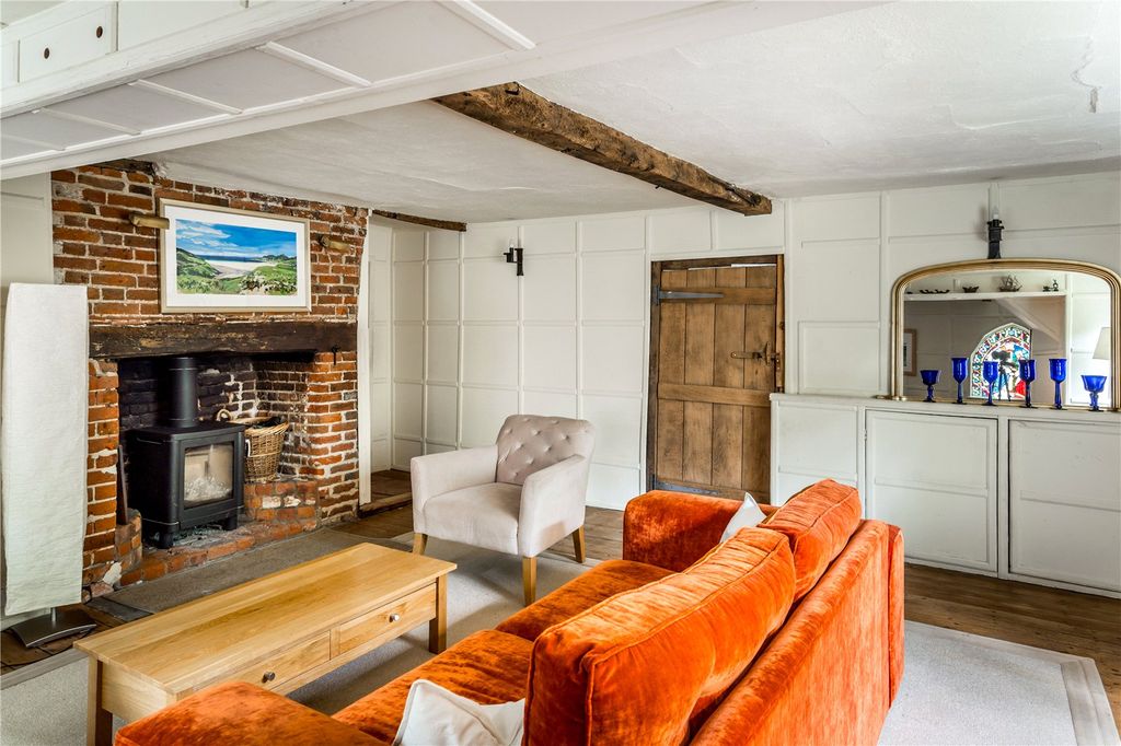 Property photo 3 of 34 House. Partnership