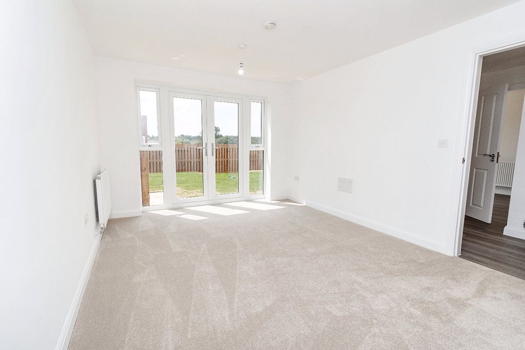 Property photo 3 of 19 Picture No. 08