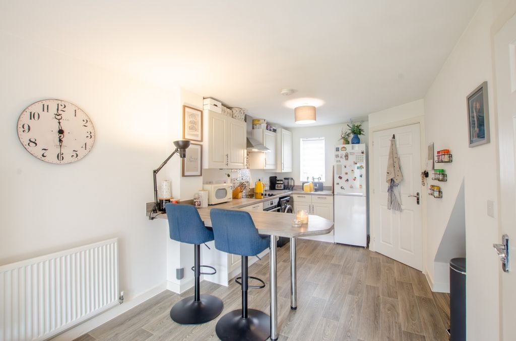 Property photo 2 of 14 13 Tucking Mill Tps 01208 74182-01