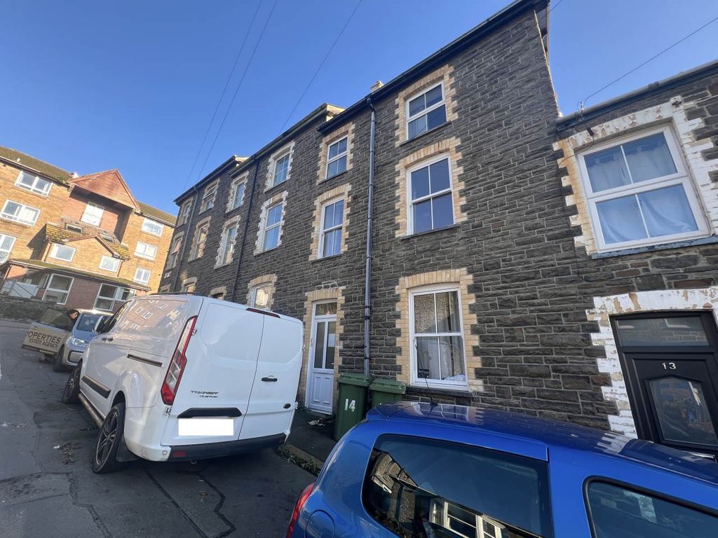 Property photo 1 of 10 Front