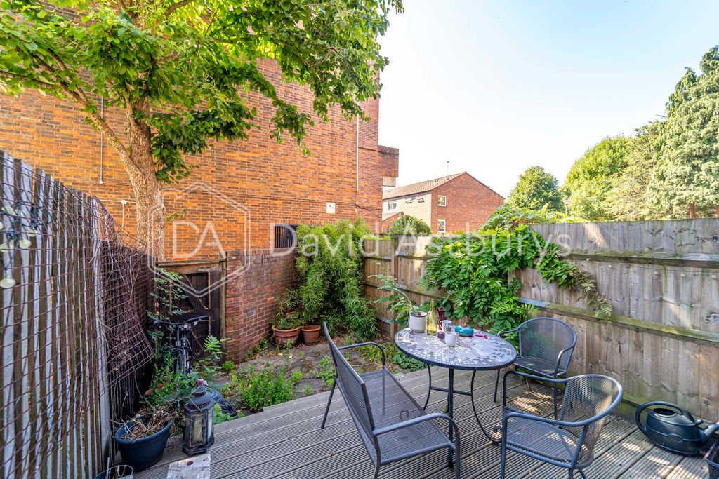 Property photo 2 of 11 Ndb06526