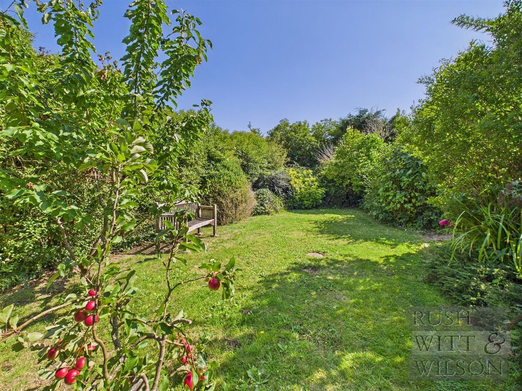 Property photo 2 of 34