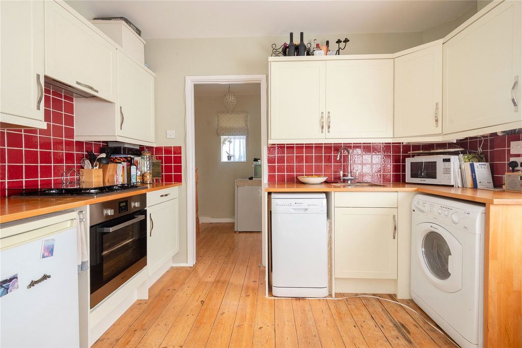 Property photo 3 of 18 Picture No. 4