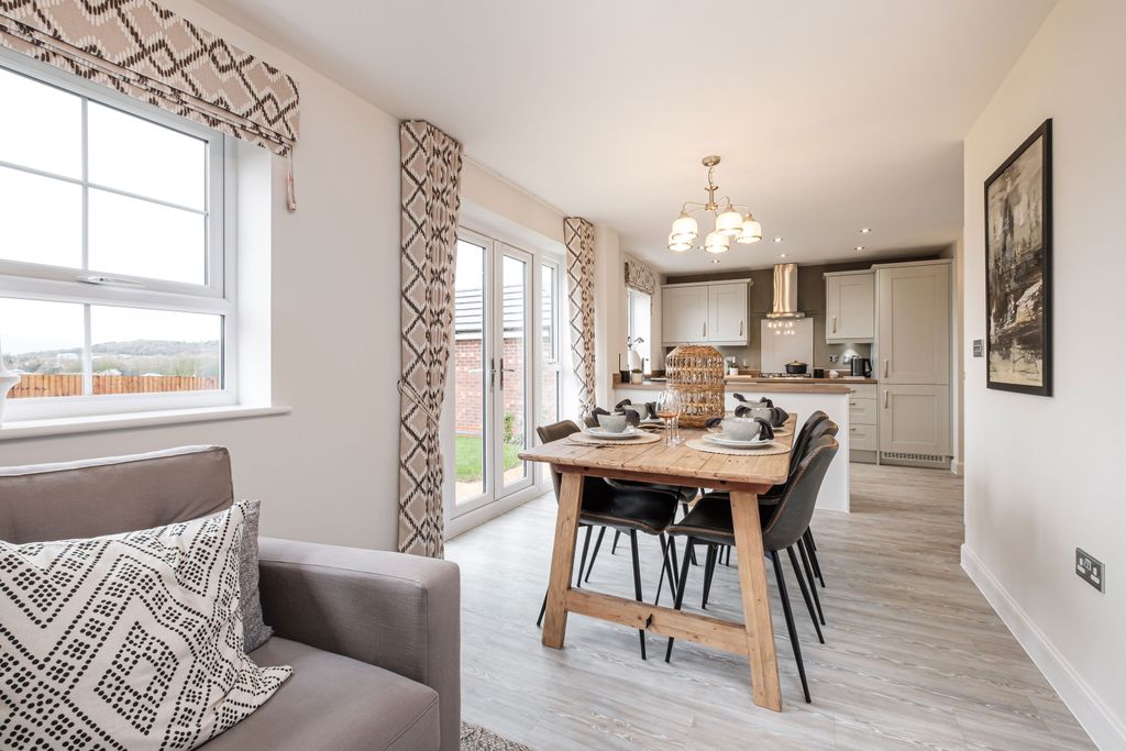 Property photo 3 of 10 Radleigh Family Room