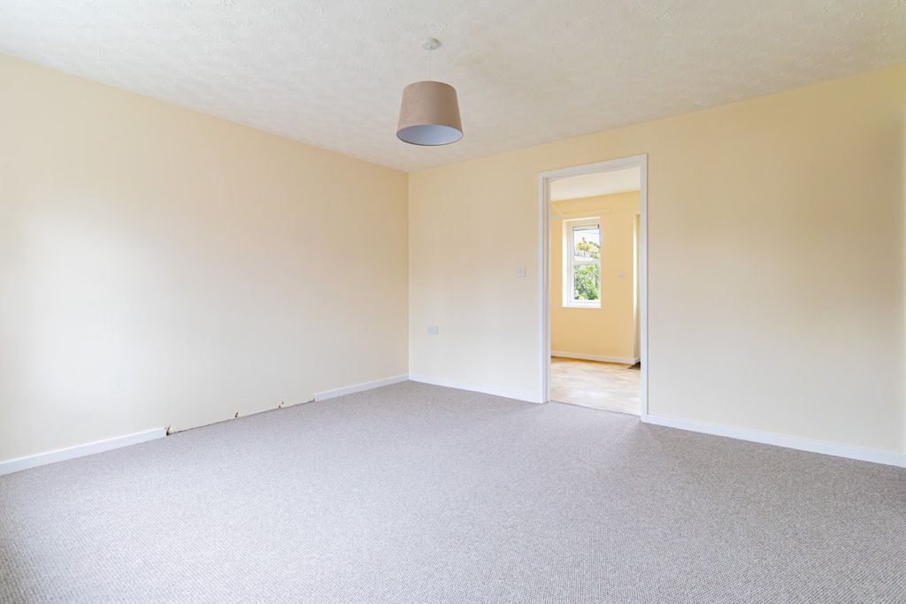 Property photo 3 of 17 4402337