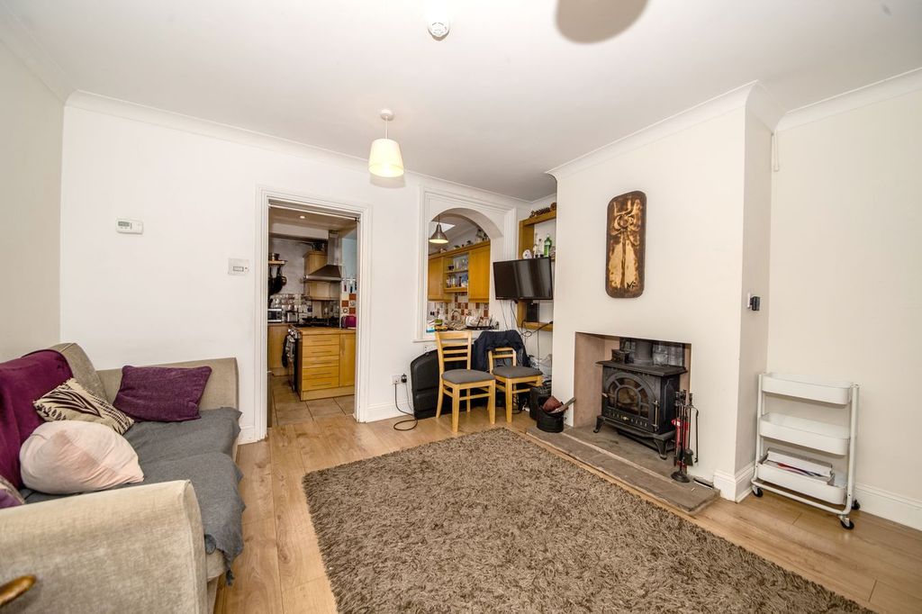 Property photo 2 of 19
