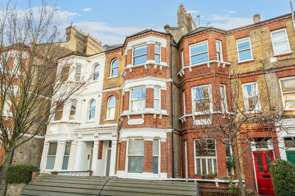 Property photo 2 of 21 Picture No. 03