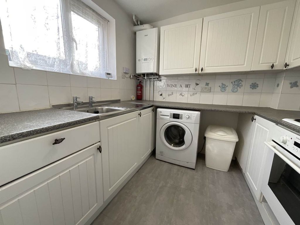 Property photo 3 of 9 Img_2305