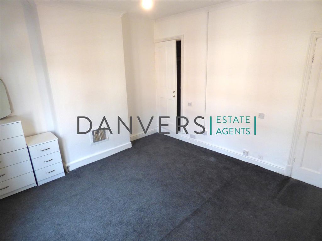 Property photo 3 of 7 Bed 1 Pic 2.Jpg