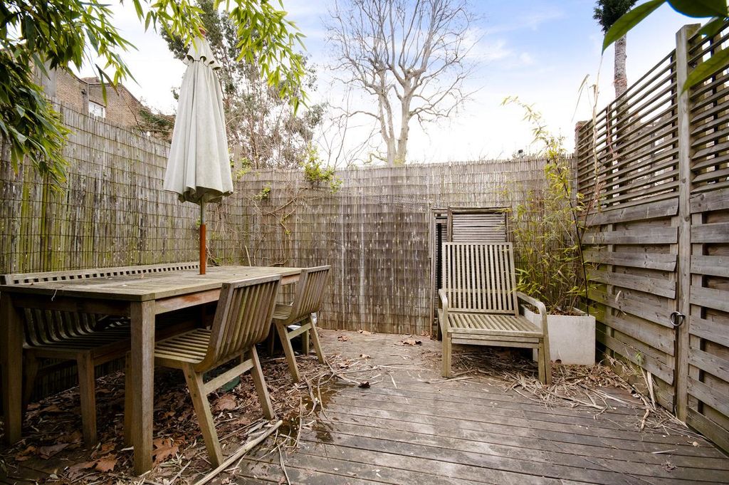 Property photo 2 of 6