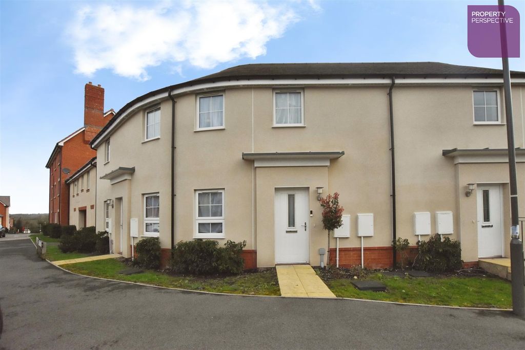 Property photo 1 of 7 External