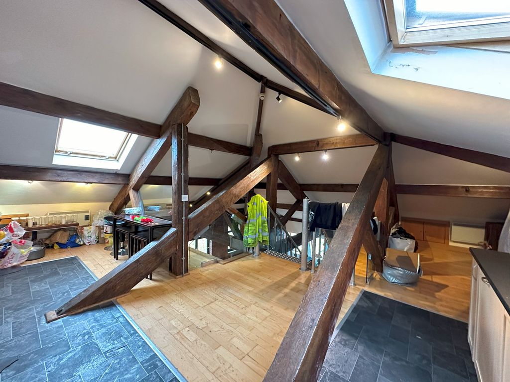 Property photo 3 of 7