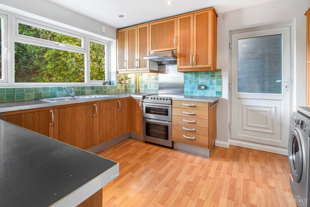 Property photo 3 of 32 4419954